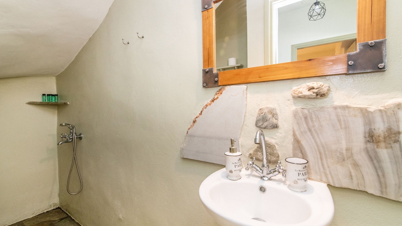 Photo of Bathroom in Exomvourgo