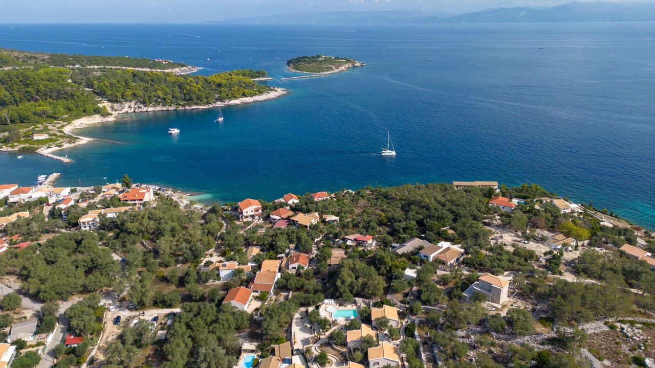Photo of Others in Gaios