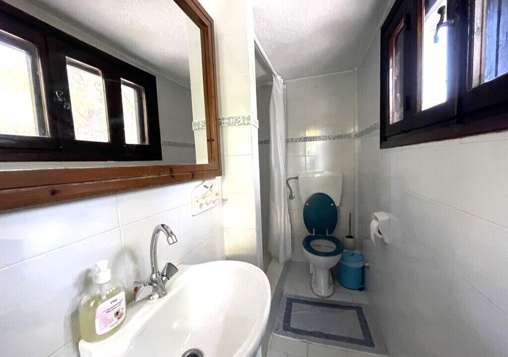 Photo of Bathroom in Elia