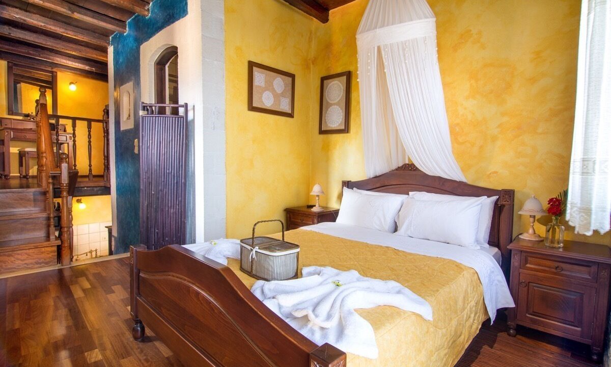 Photo of Bedroom in Samonas