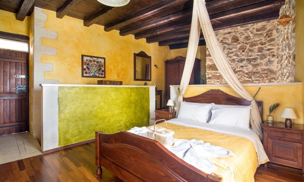 Photo of Bedroom in Samonas