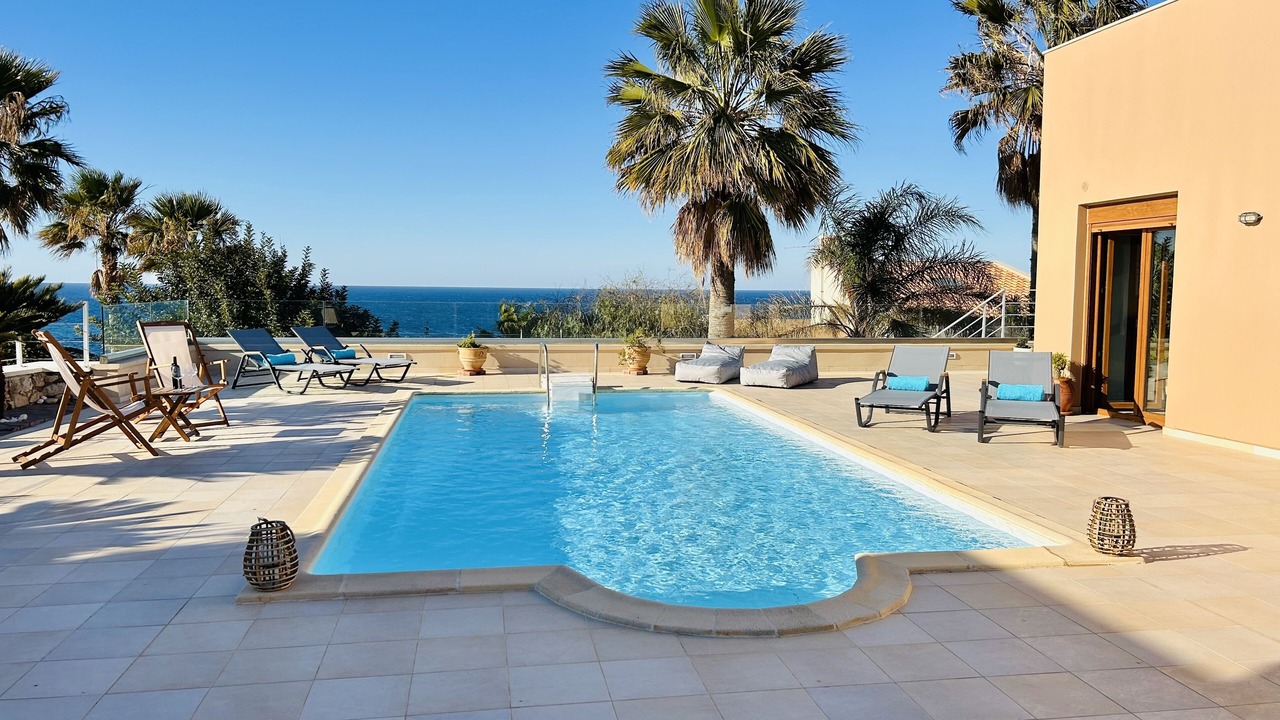 Photo of Outdoor in Gerani