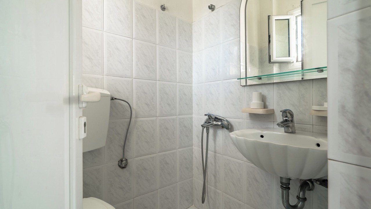 Photo of Bathroom in Lourdata
