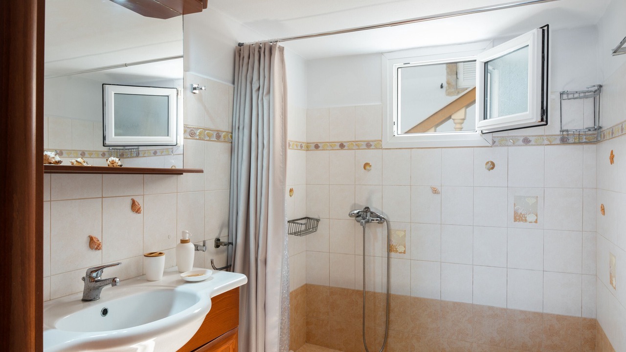 Photo of Bathroom in Leros