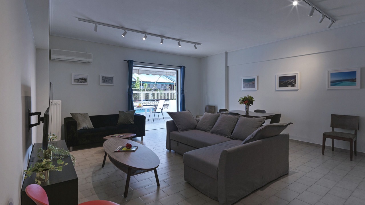 Photo of Livingroom in Zografos