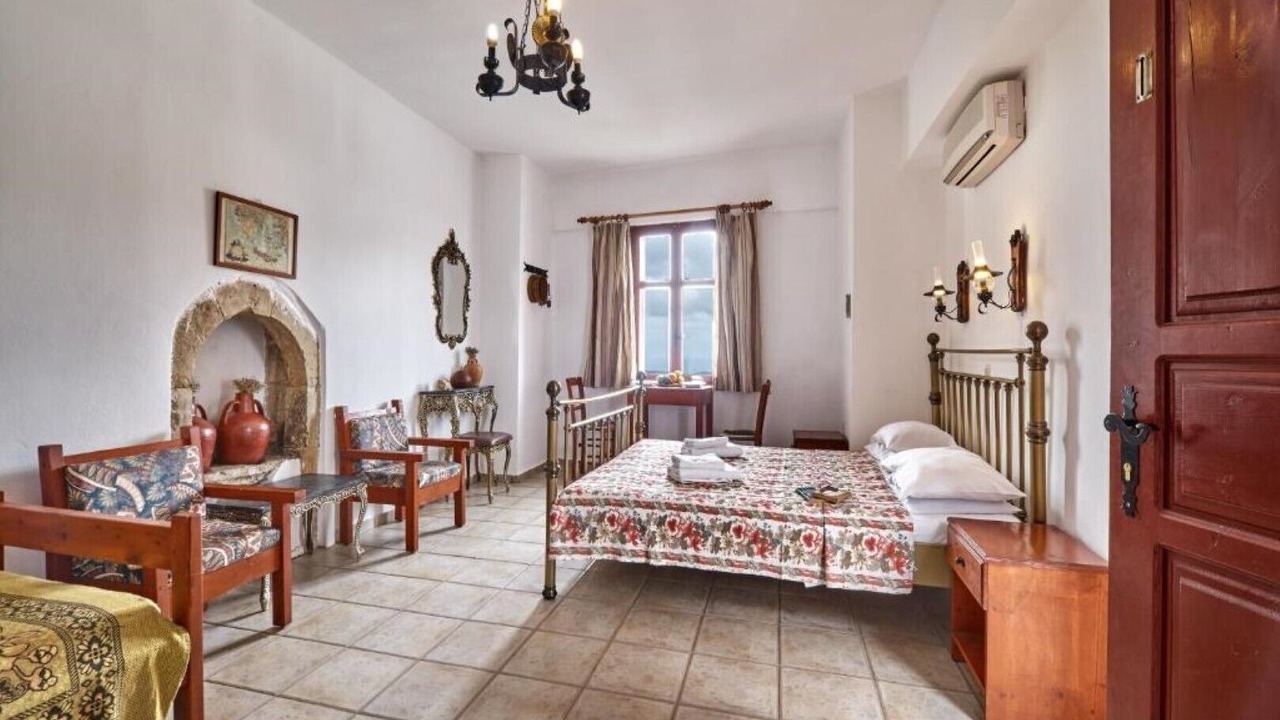 Photo of Bedroom in Argyroupoli