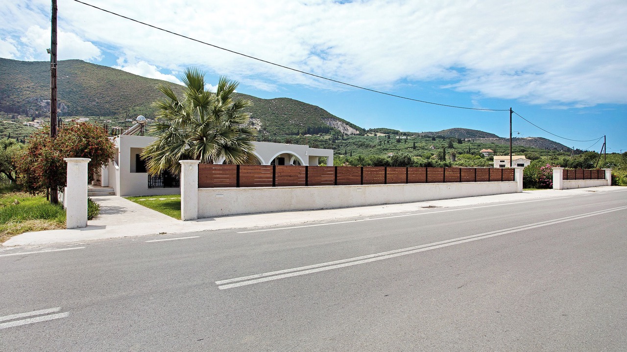 Photo of Outdoor in Alykes