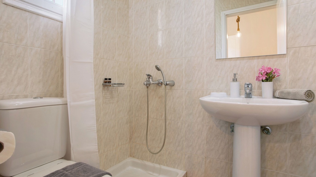 Photo of Bathroom in Alykes