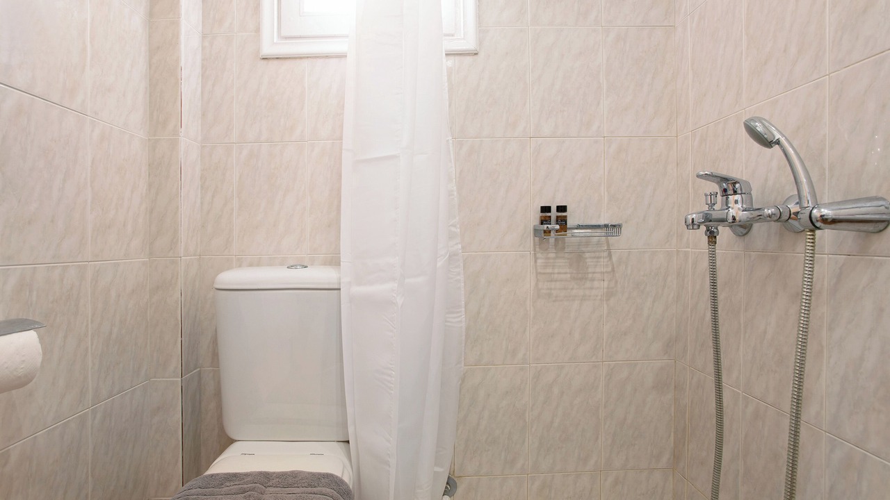 Photo of Bathroom in Alykes
