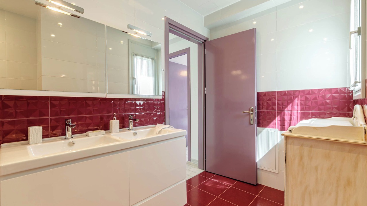 Photo of Bathroom in Afra