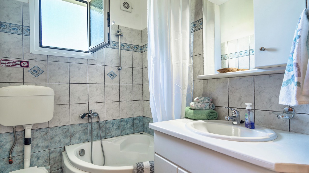 Photo of Bathroom in Kateleios