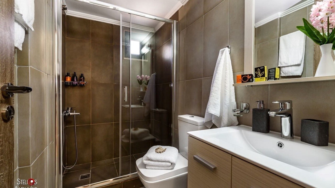 Photo of Bathroom in Potamidha