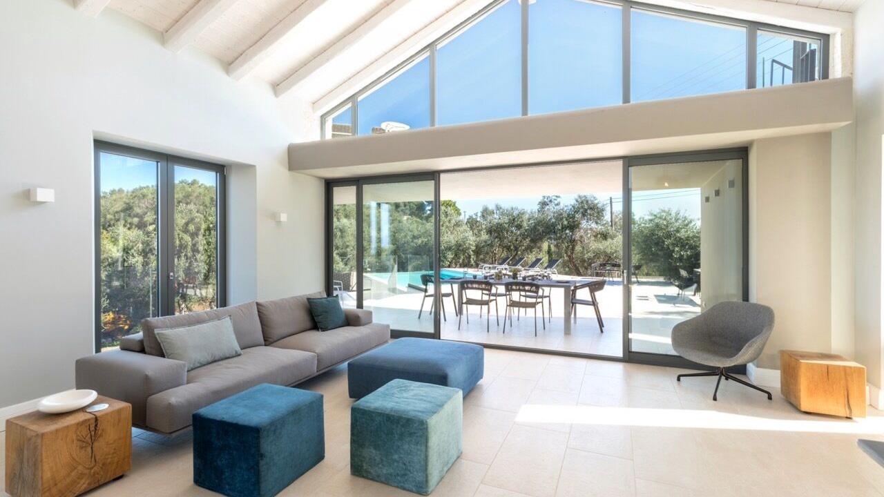 Photo of Livingroom in Petaleia