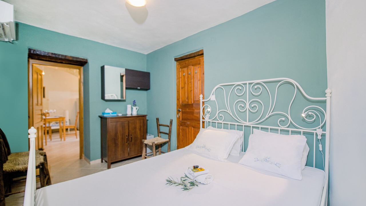 Photo of Bedroom in Latziana