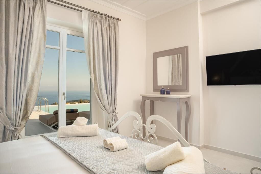 Photo of Bedroom in Elation