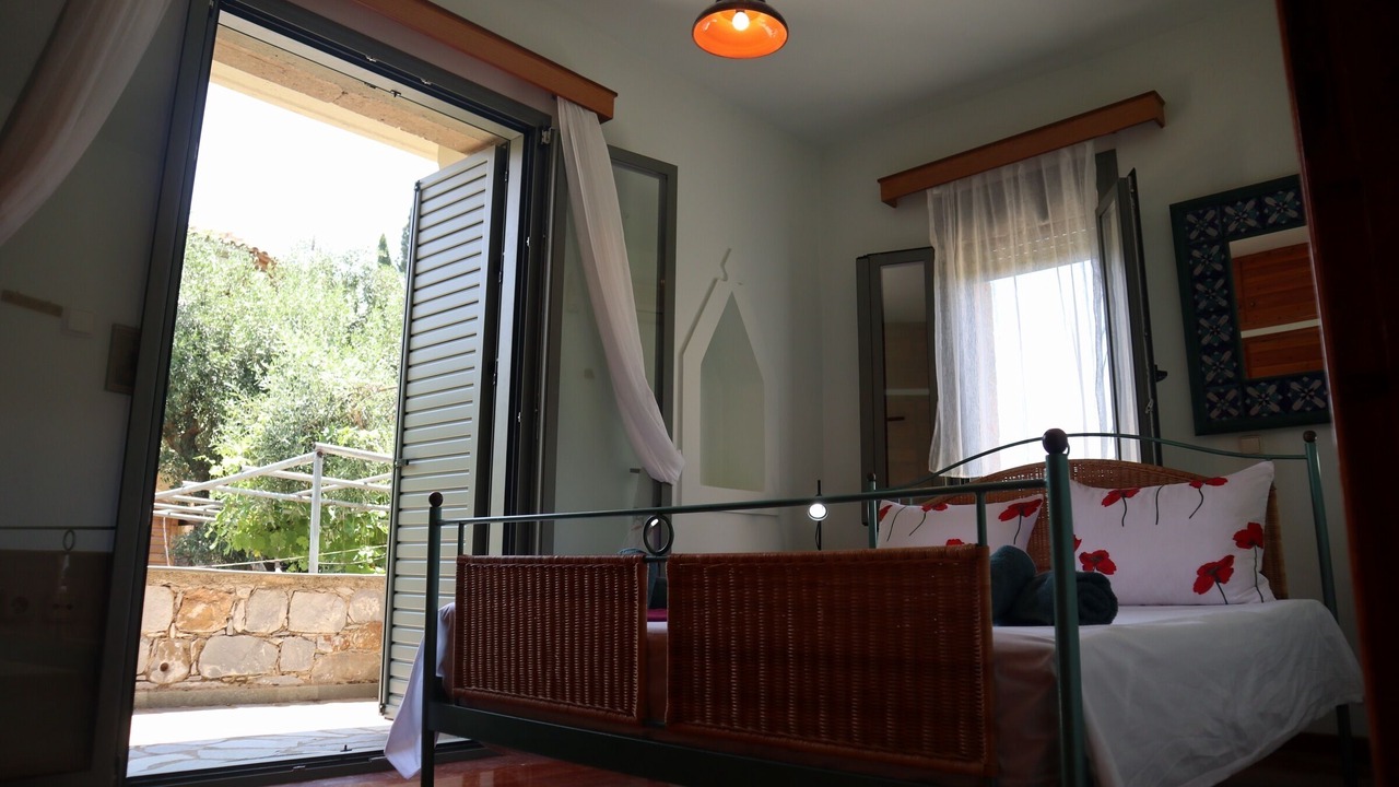 Photo of Bedroom in Kardamyli