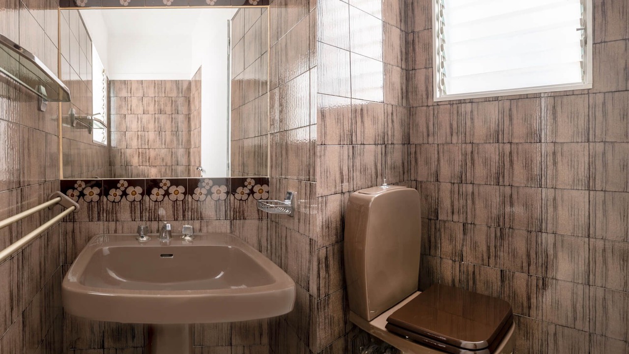 Photo of Bathroom in Alimos
