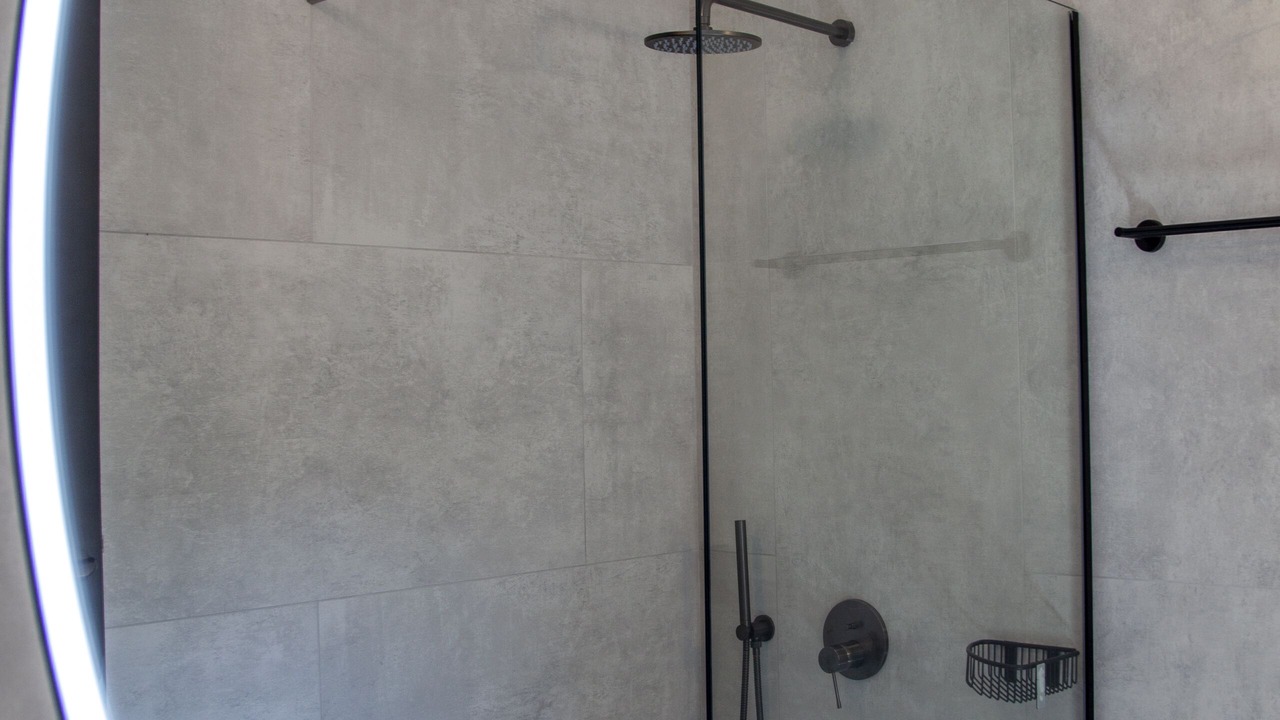 Photo of Bathroom in Perigiali