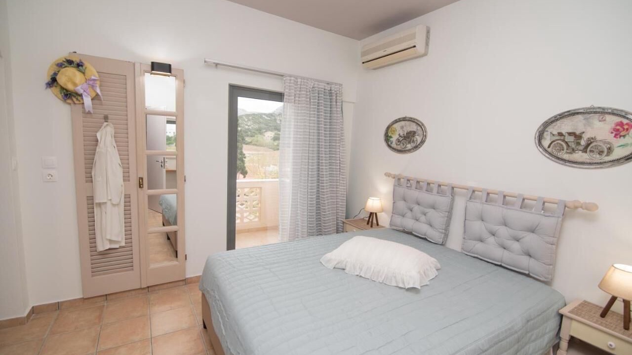 Photo of Bedroom in Matala