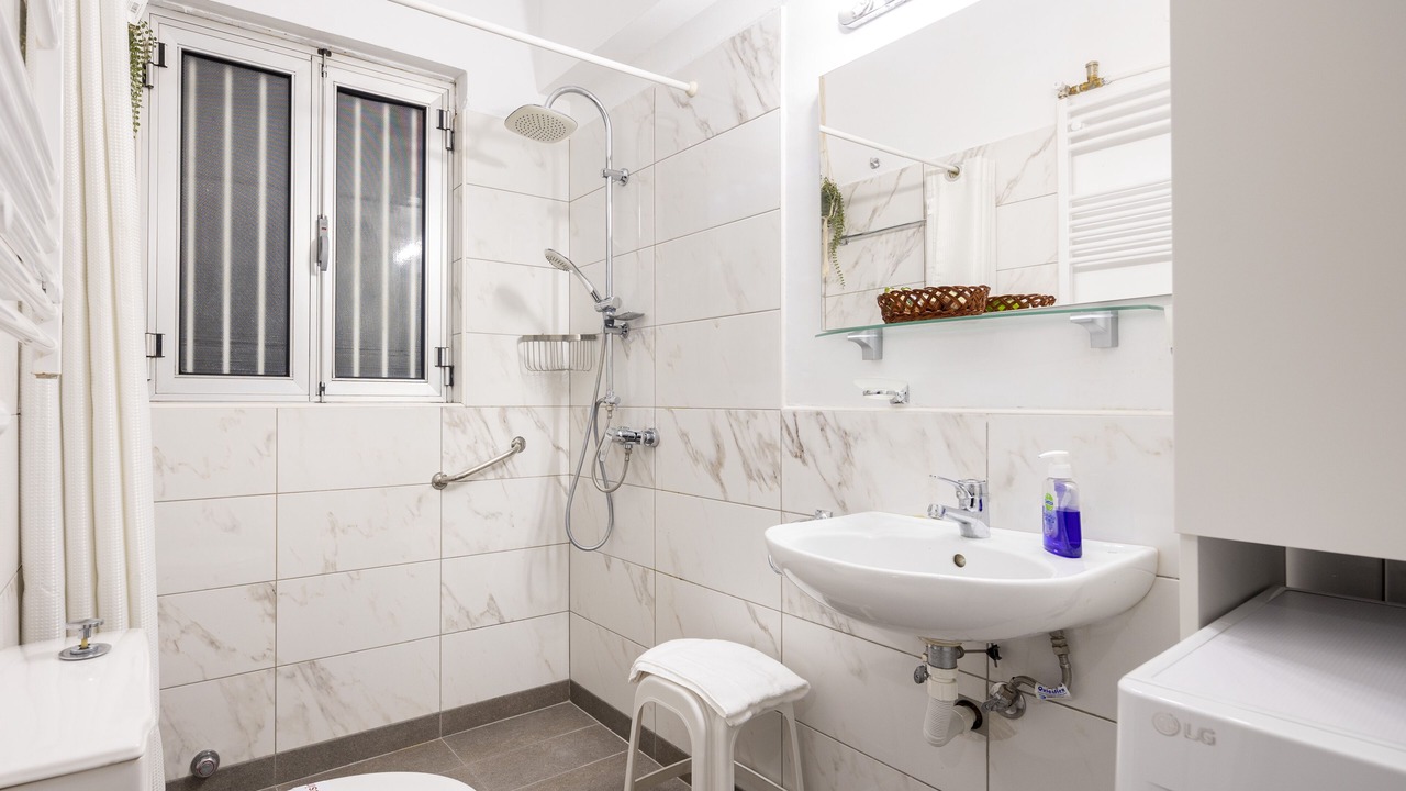 Photo of Bathroom in Pangrati