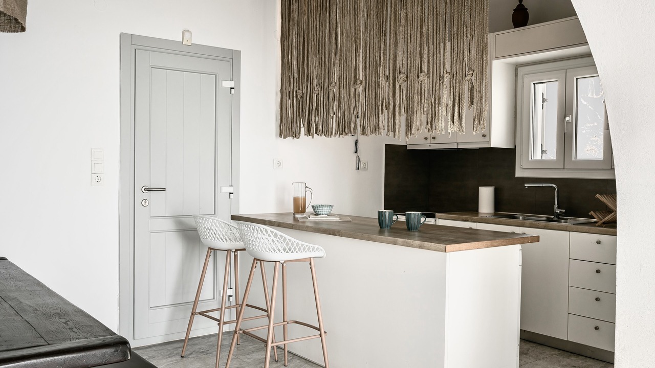Photo of Kitchen in Faros Armenistis
