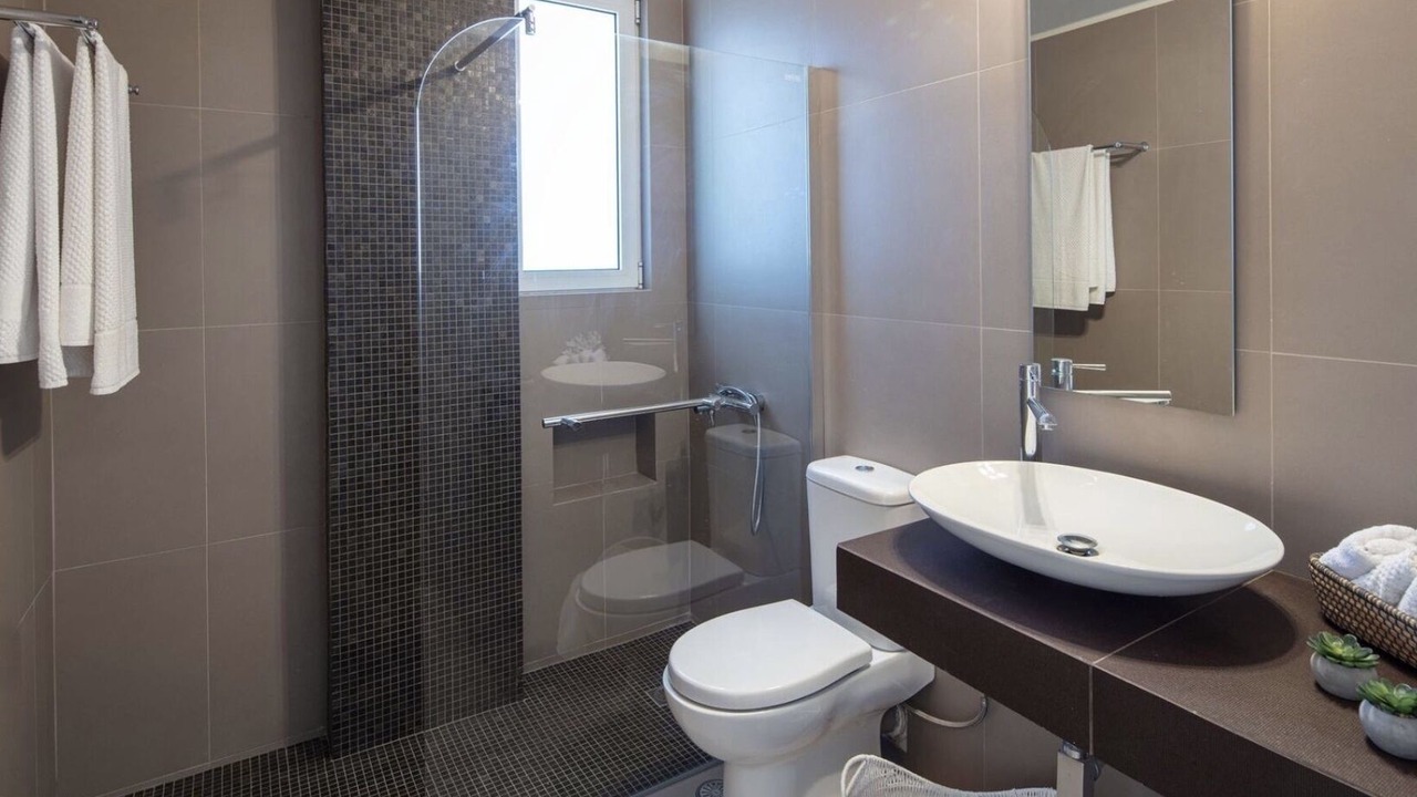 Photo of Bathroom in Saronikos