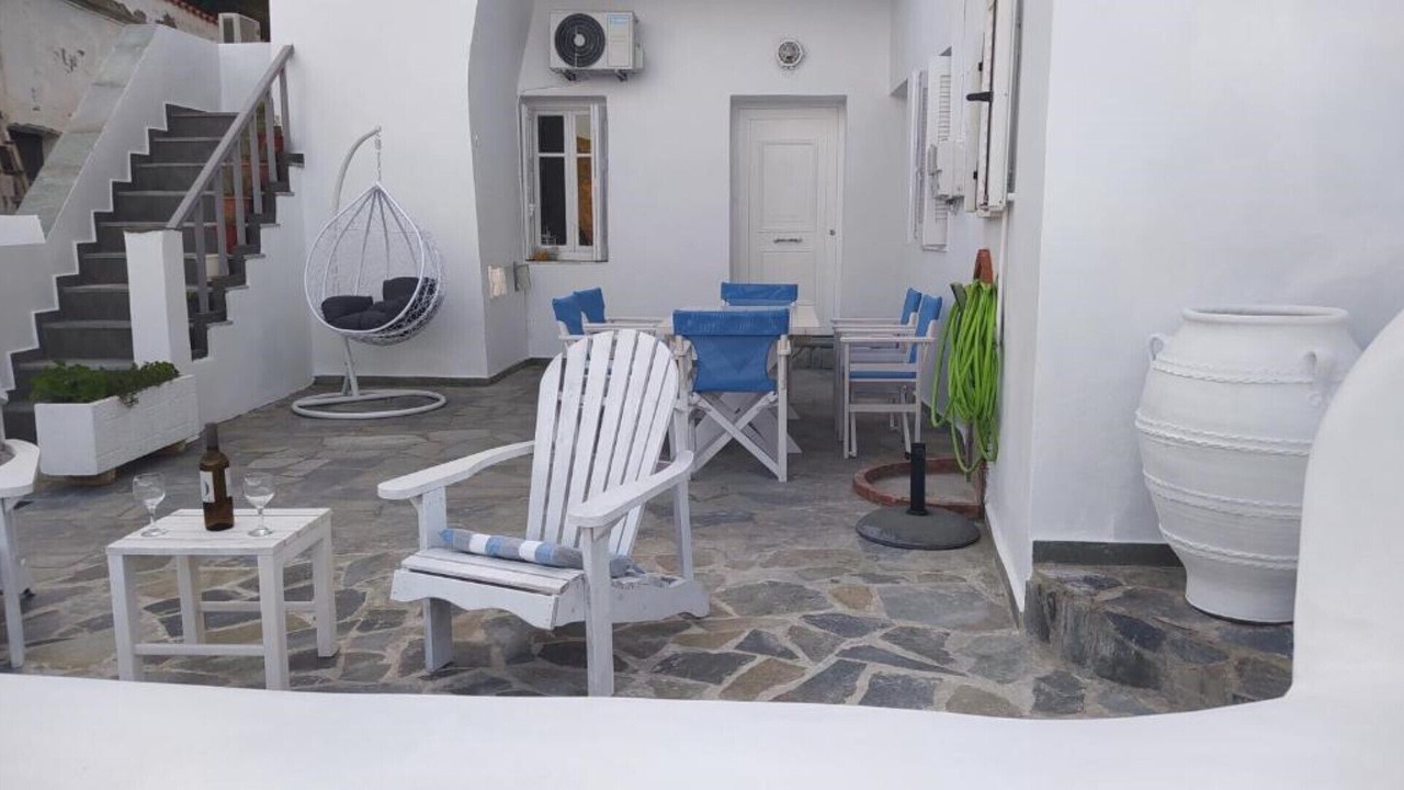 Photo of Outdoor in Apikia