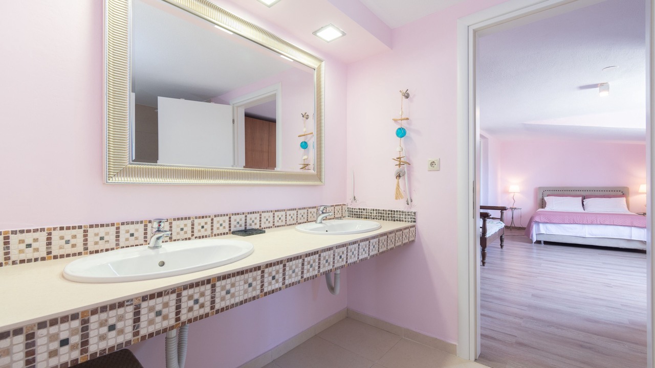 Photo of Bathroom in Neos Marmaras