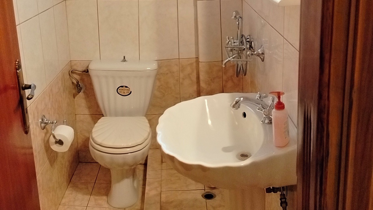 Photo of Bathroom in Messonghi