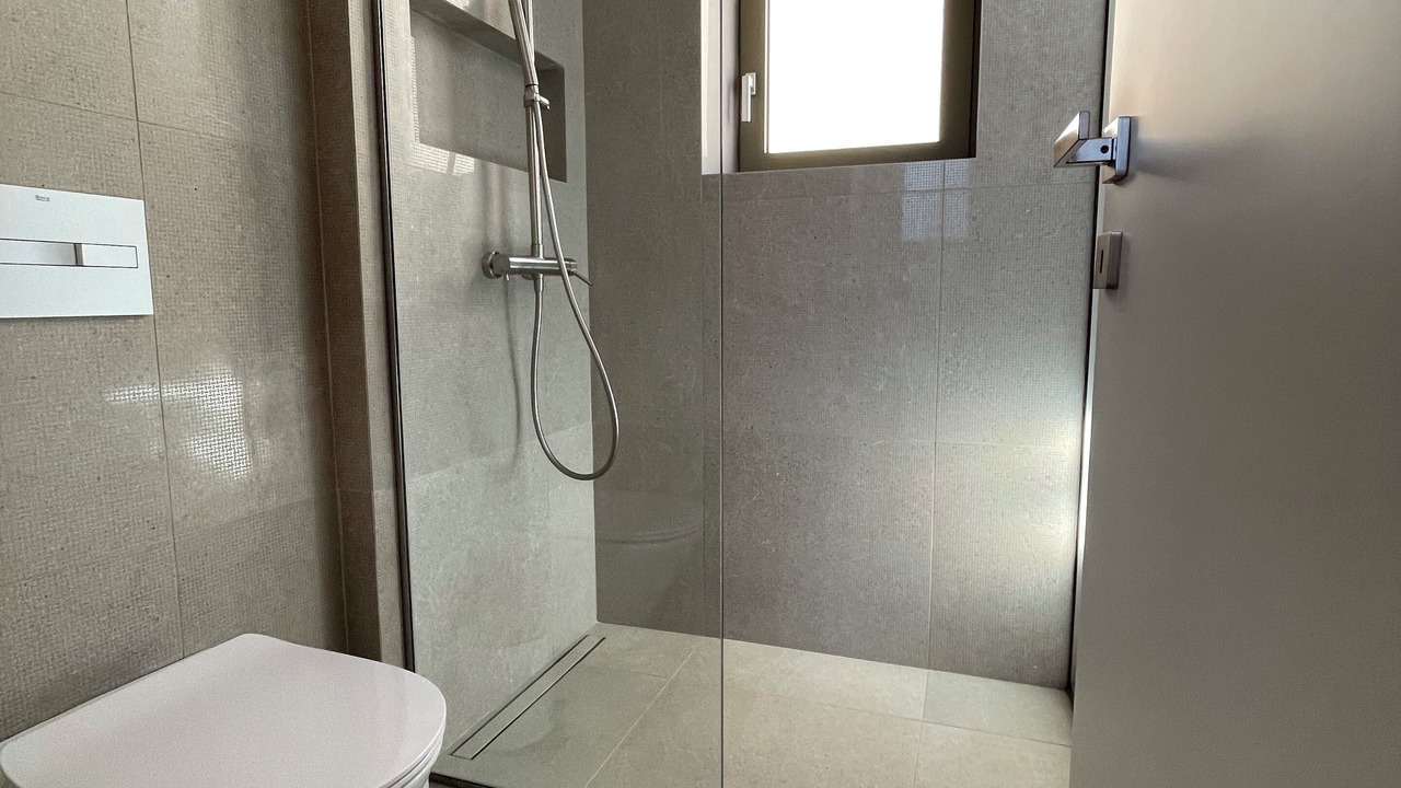 Photo of Bathroom in Lefktron