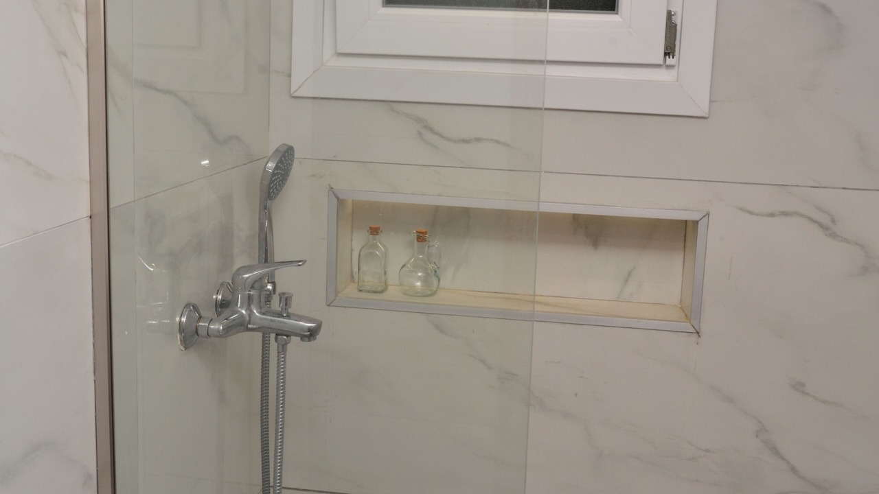 Photo of Bathroom in Alimos