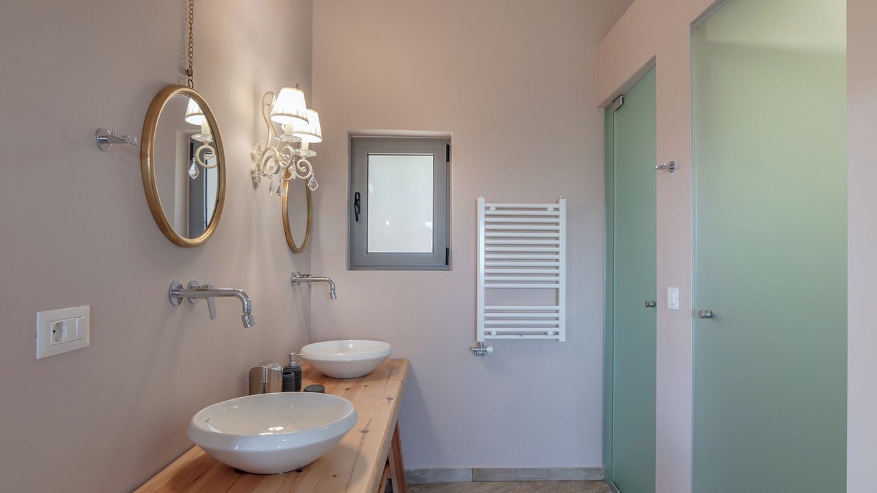 Photo of Bathroom in Vatolakkos