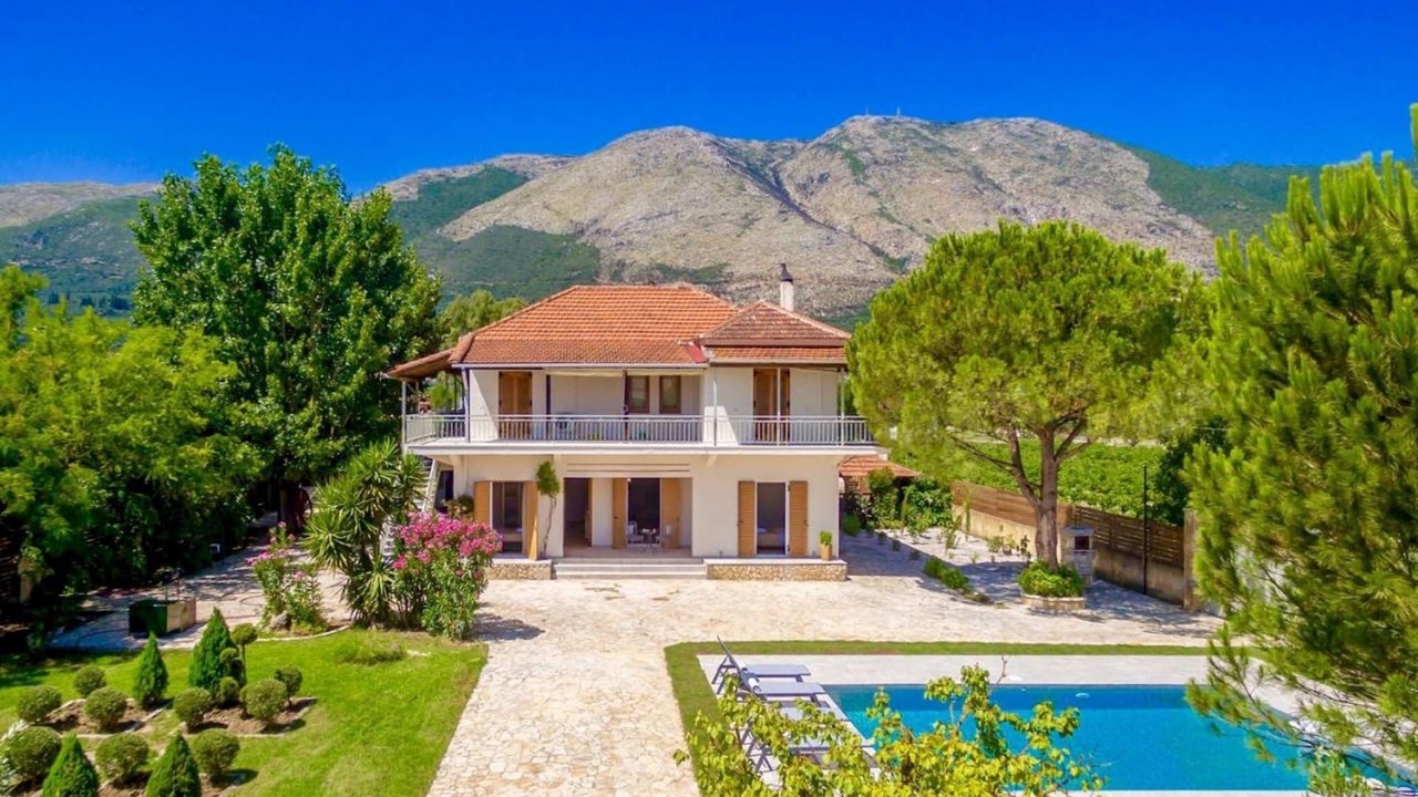 Photo of Outdoor in Monopari