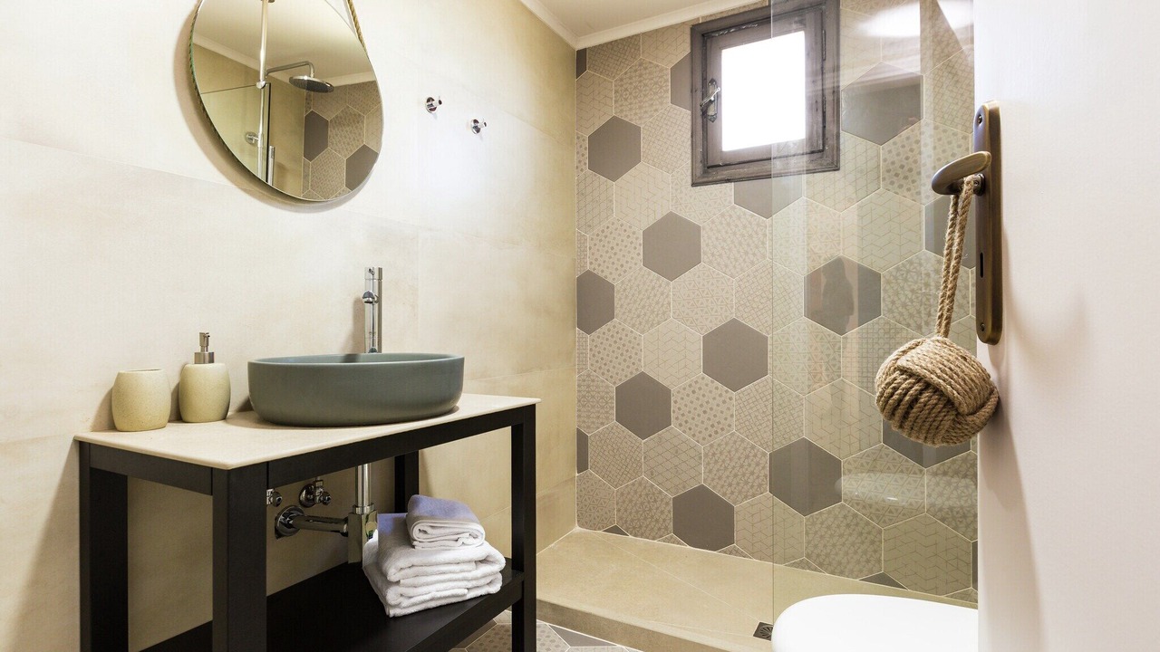 Photo of Bathroom in Adele