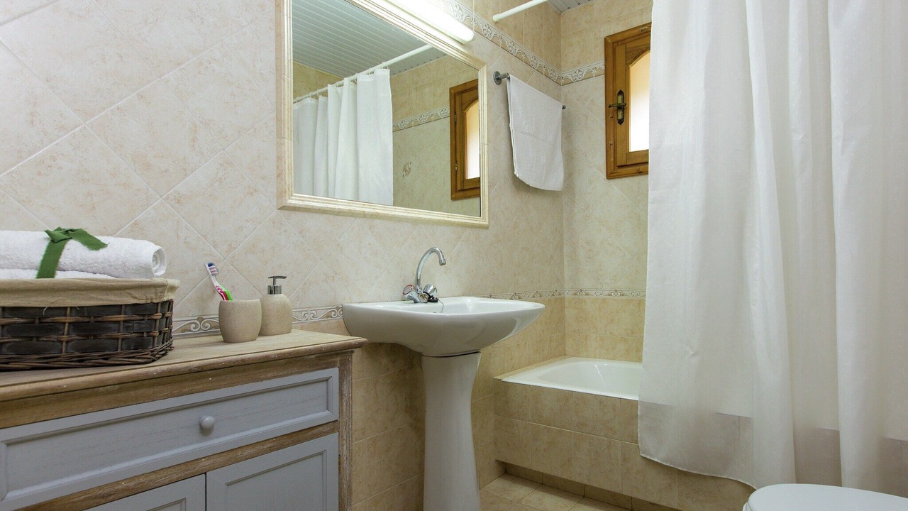 Photo of Bathroom in Adele