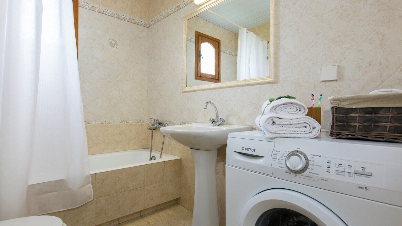 Photo of Bathroom in Adele