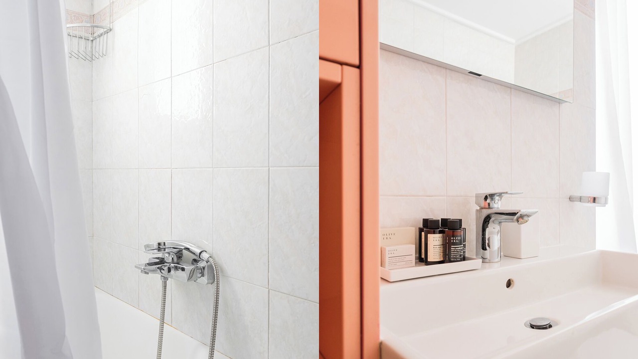 Photo of Bathroom in Exarhia