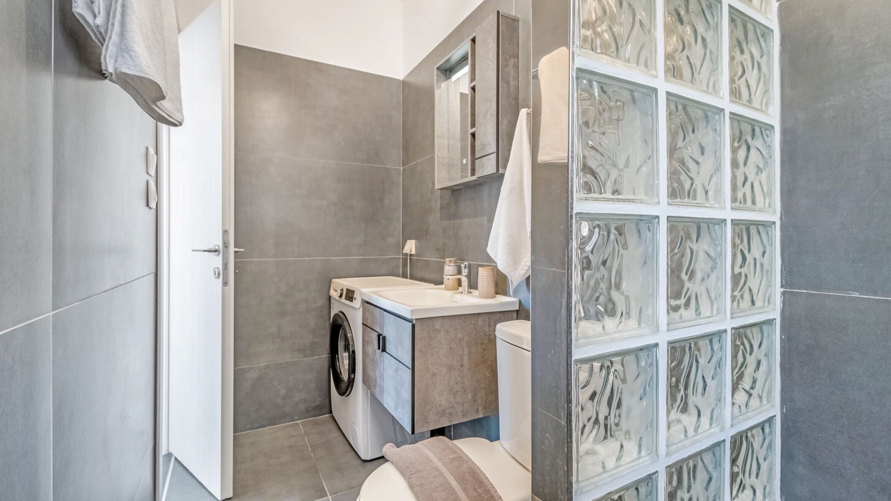 Photo of Bathroom in Katomerion