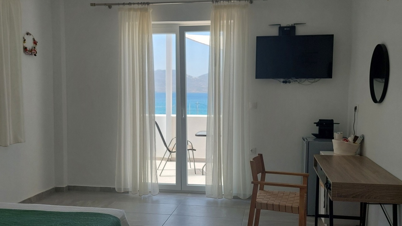 Photo of Bedroom in Adamas