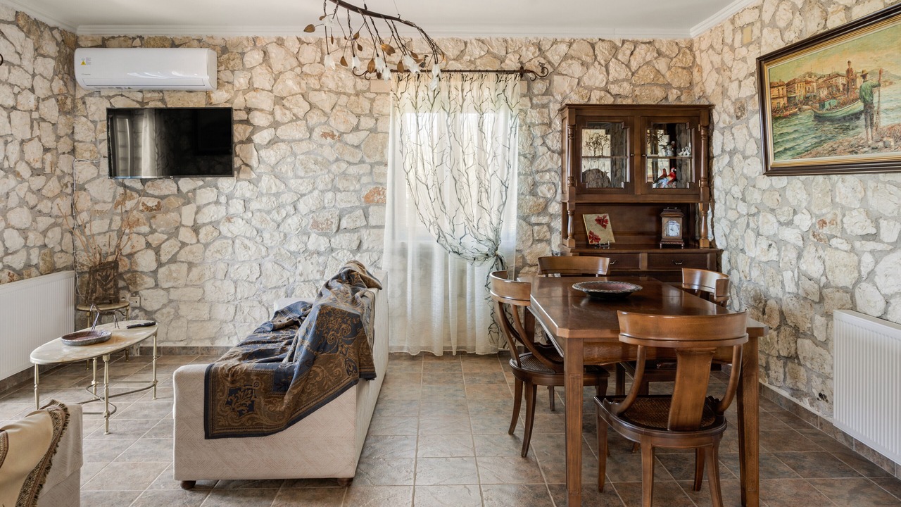 Photo of Livingroom in Leivathos