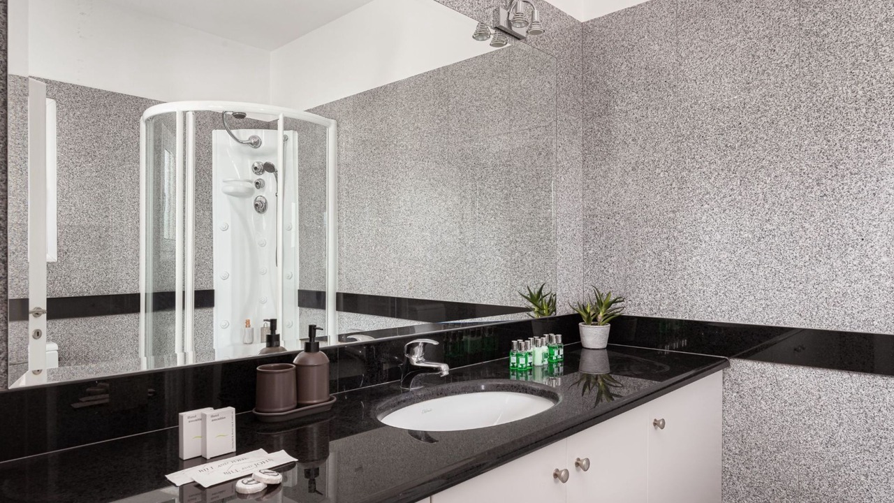 Photo of Bathroom in Eretria