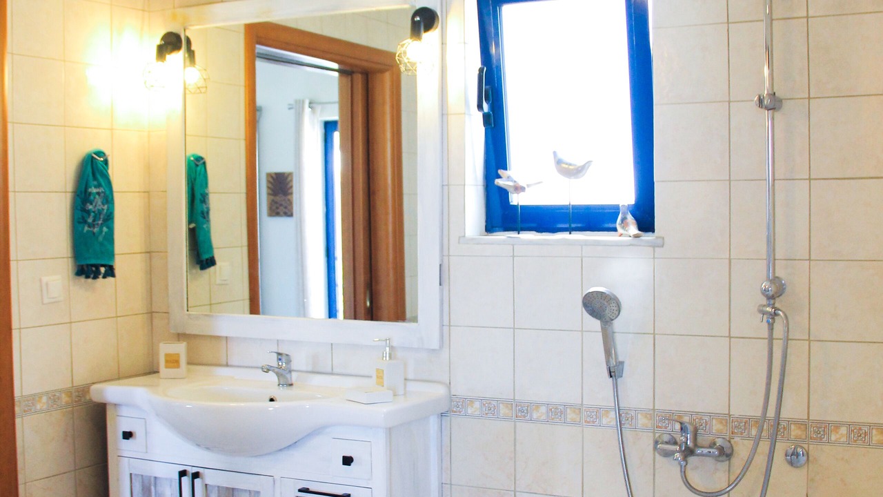 Photo of Bathroom in Adele