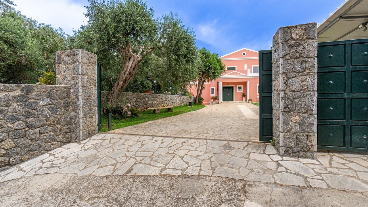 Photo of Outdoor in Perama