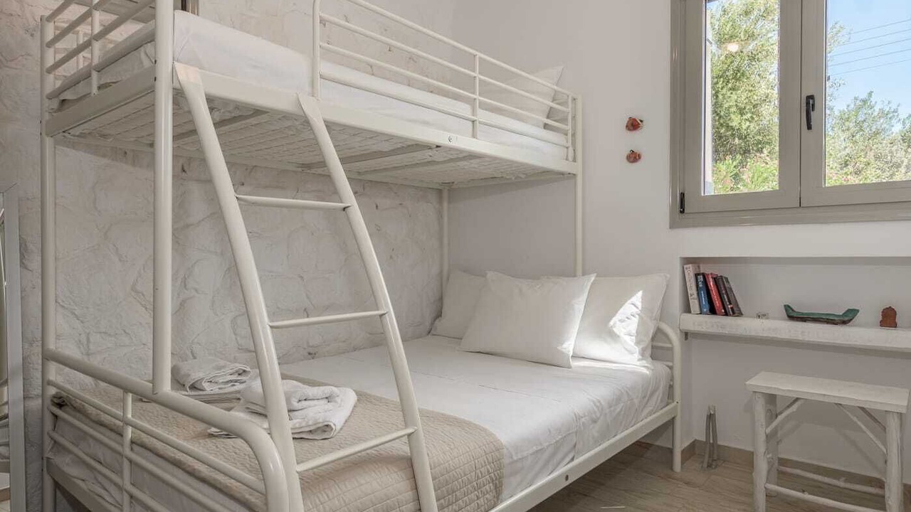 Photo of Bedroom in Adamas