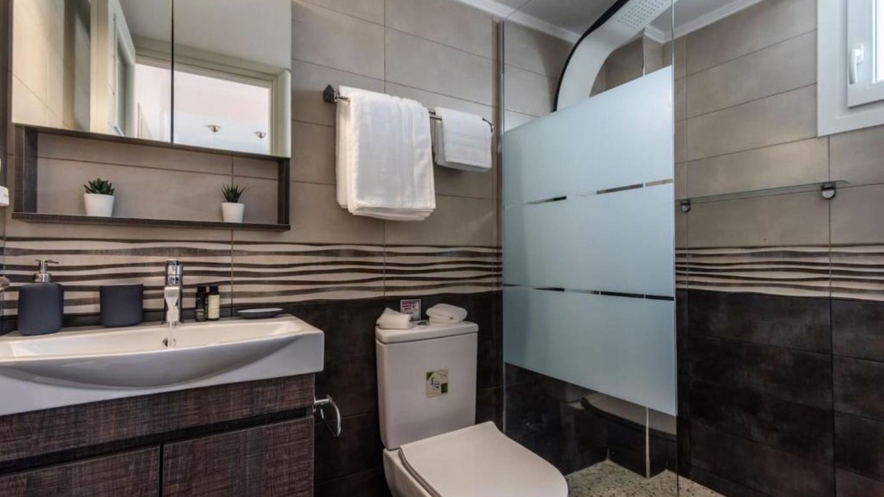 Photo of Bathroom in Adamas
