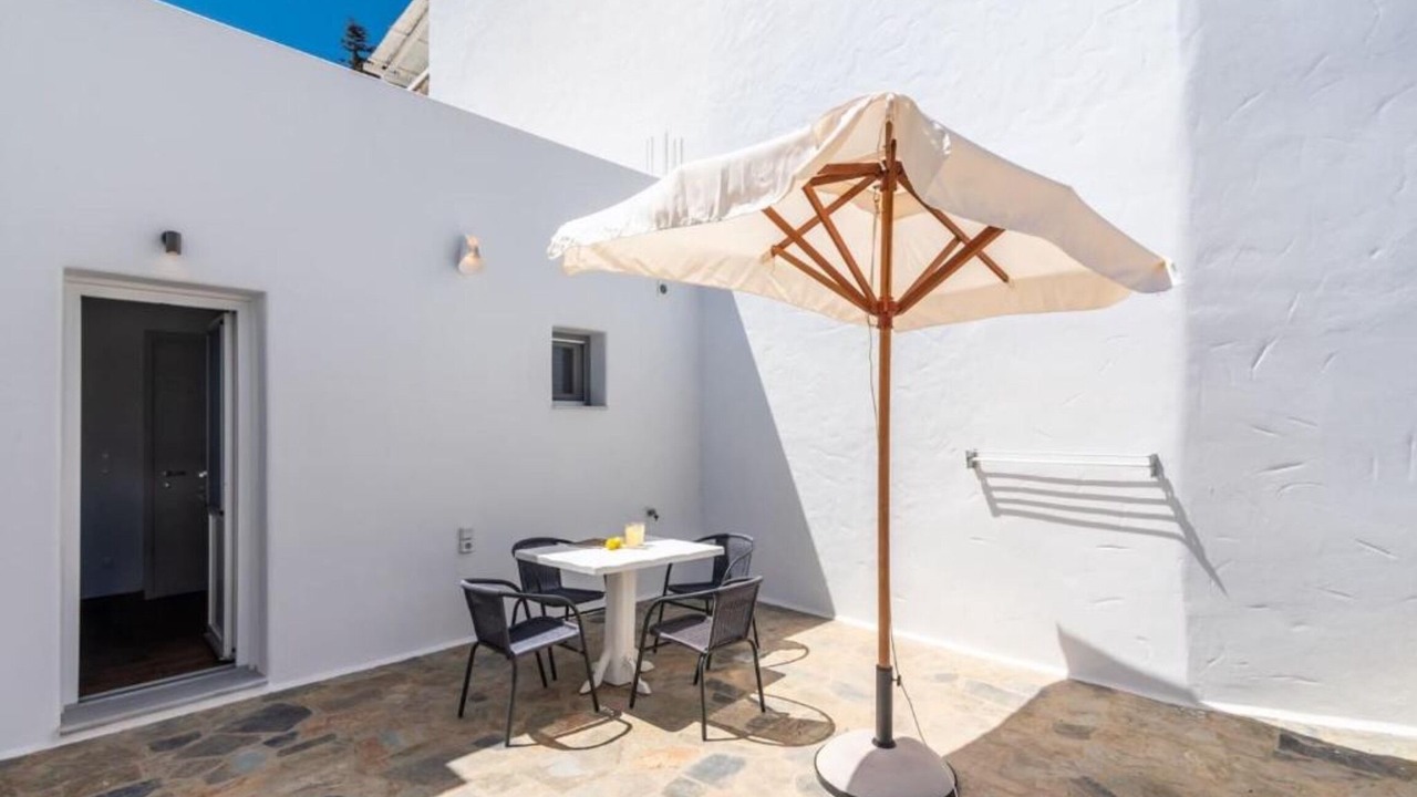 Photo of Outdoor in Adamas