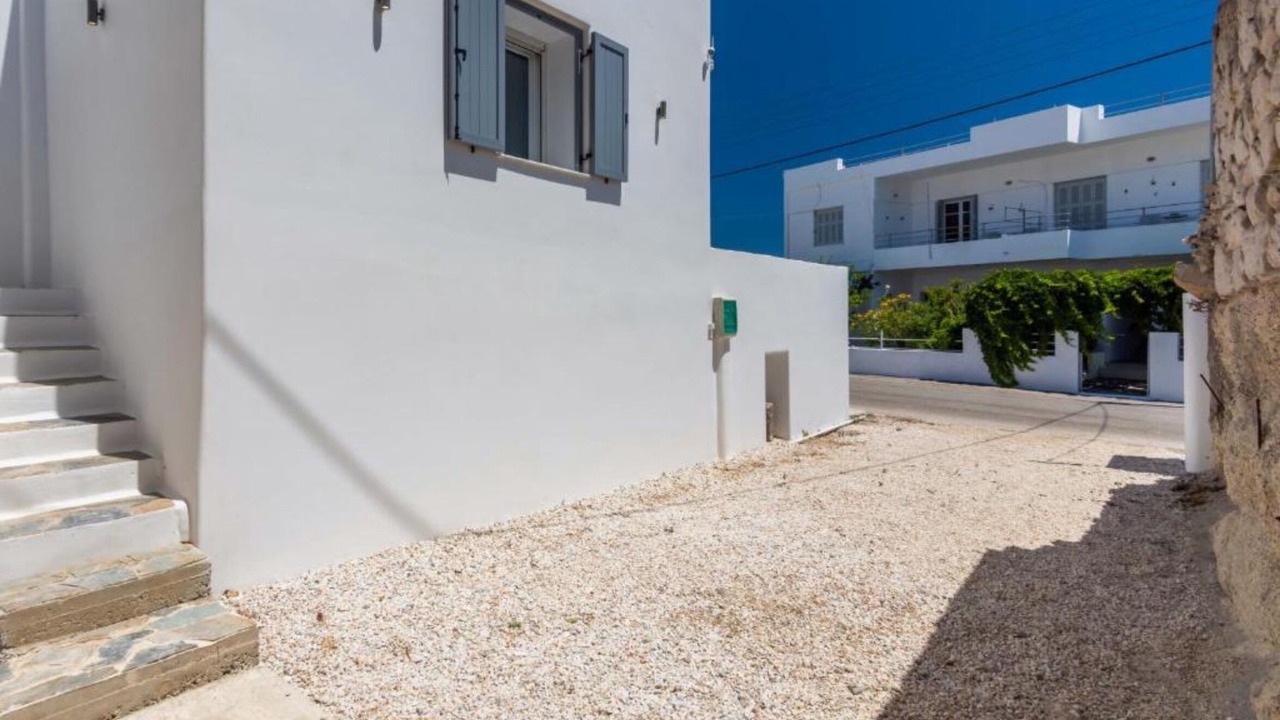 Photo of Outdoor in Adamas
