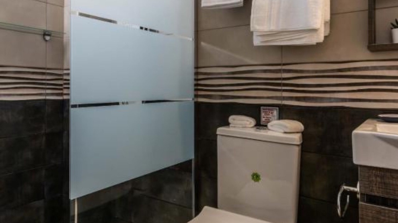 Photo of Bathroom in Adamas