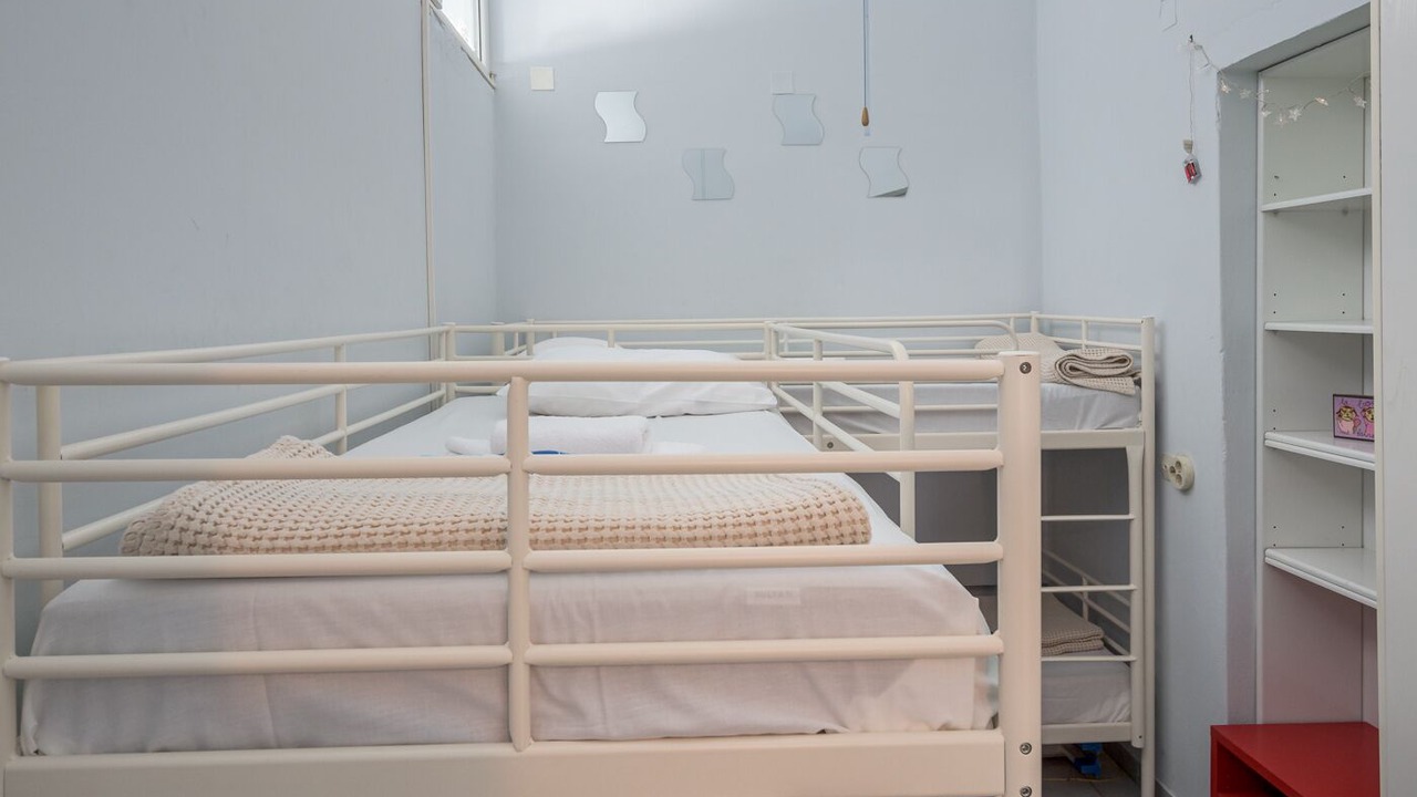 Photo of Bedroom in Adamas