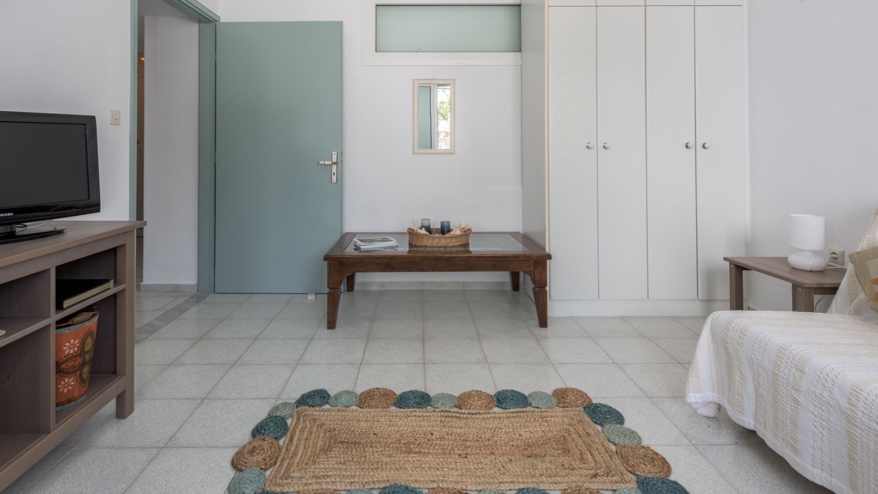 Photo of Bedroom in Adamas